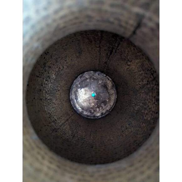 Vintage Extra Large Hammered Solid Brass Floor Vase 22” Tall Rare - Picture 6 of 12